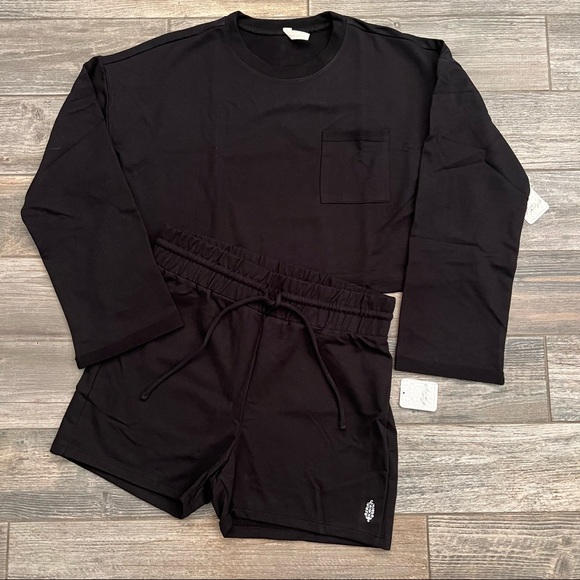 NWT FP Movement Sunny Set Black French Terry Cropped Sweatshirt & Shorts S Small - Picture 12 of 16